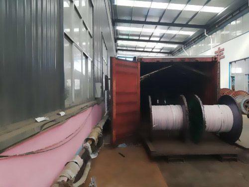 電纜廠的集裝箱